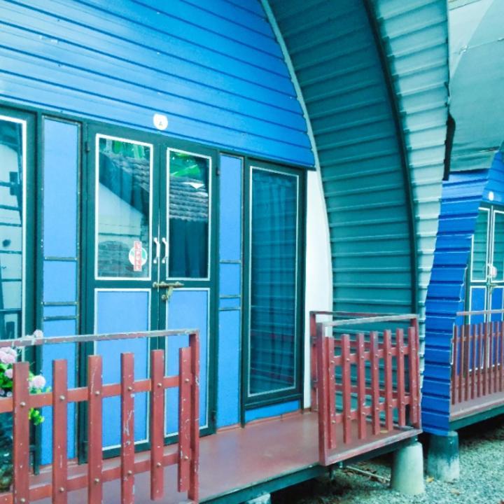 Airport A4 Transit Hub - Eco Chalets 카투나야크 외부 사진